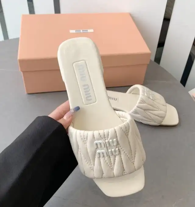 hype Miu Miu Slippers