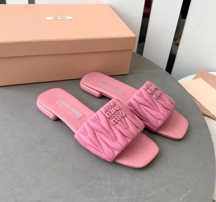 hype Miu Miu Slippers