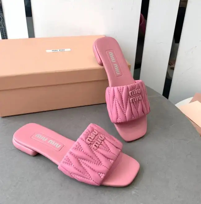 hype Miu Miu Slippers