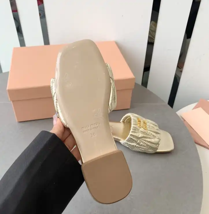 hype Miu Miu Slippers