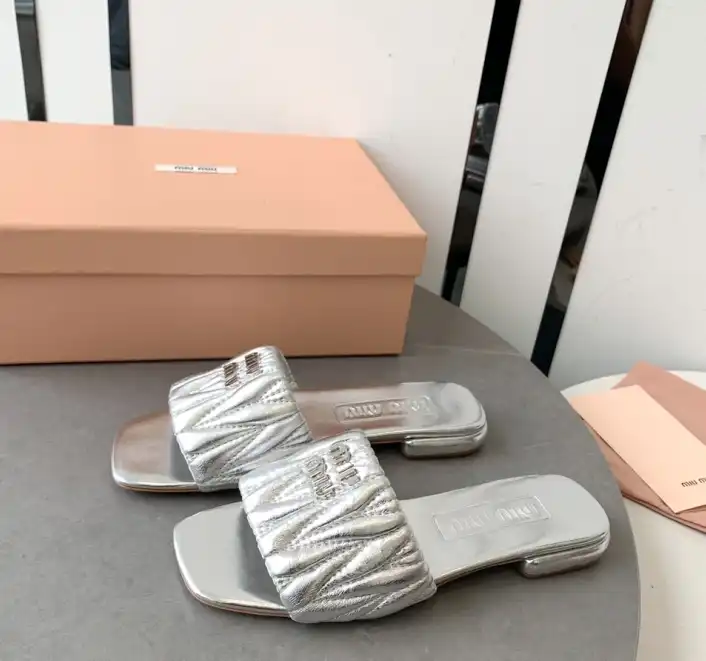 hype Miu Miu Slippers