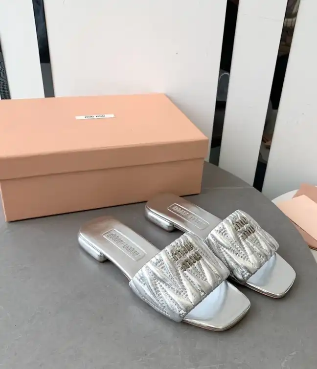 hype Miu Miu Slippers