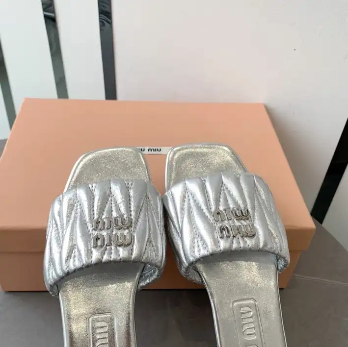 hype Miu Miu Slippers