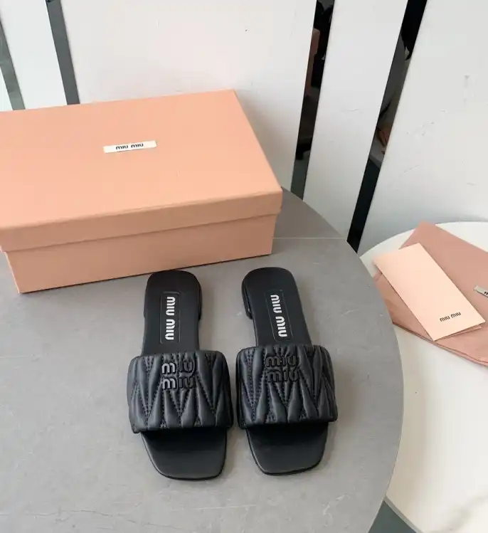 hype Miu Miu Slippers