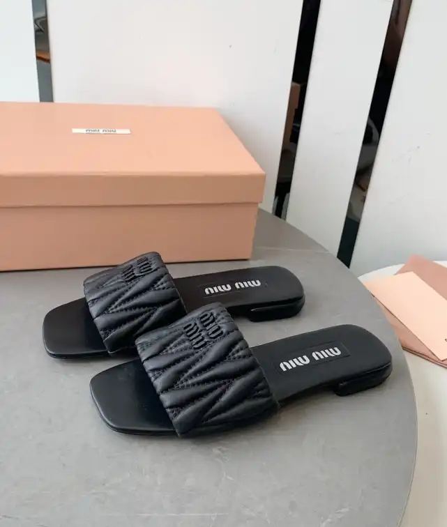 hype Miu Miu Slippers