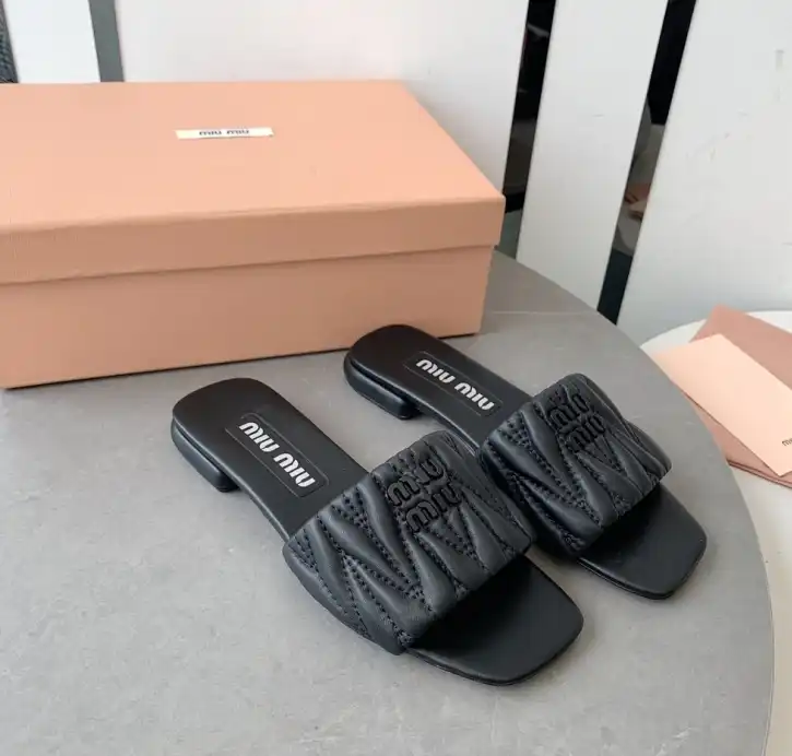 hype Miu Miu Slippers