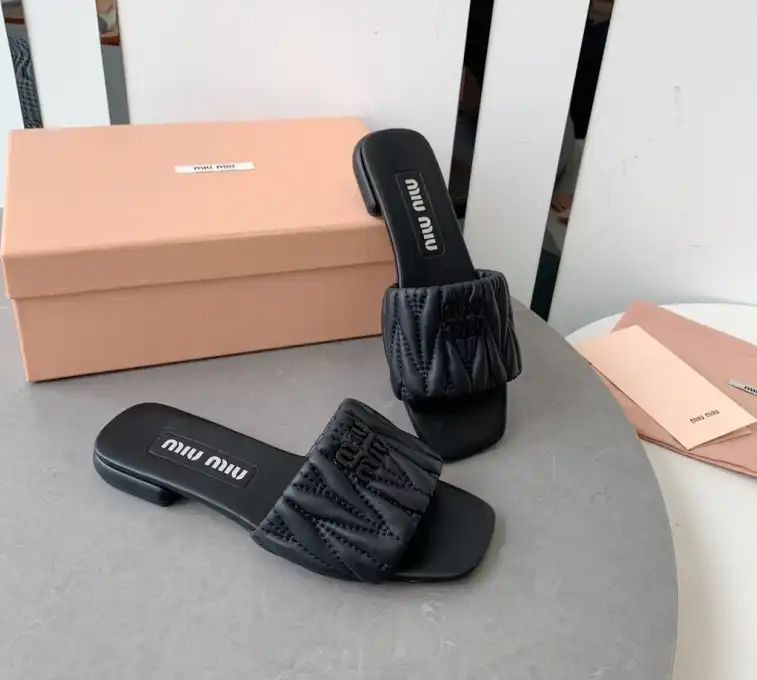 hype Miu Miu Slippers