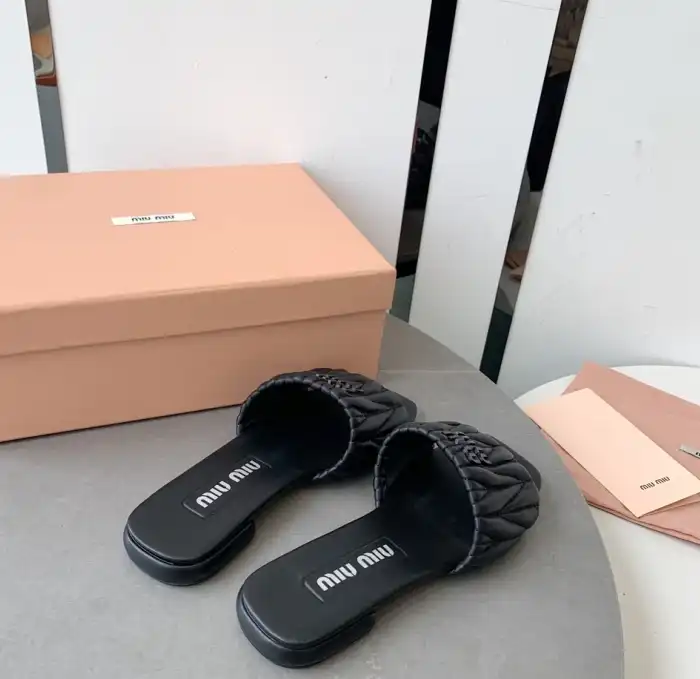 hype Miu Miu Slippers