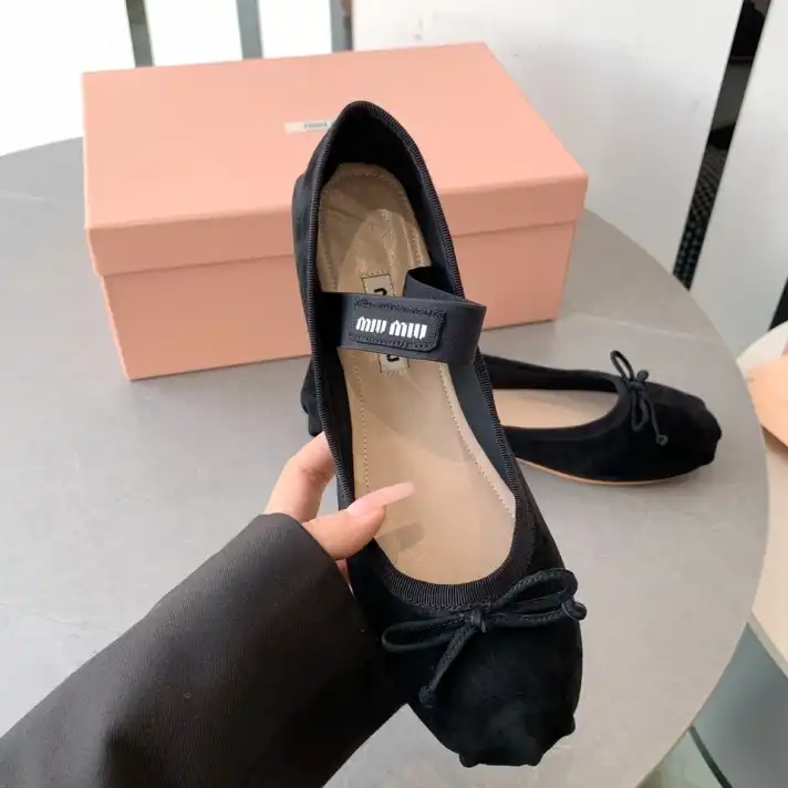 hype Miu Miu flat shoes