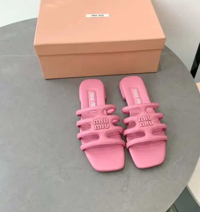 hype Miu Miu Slippers