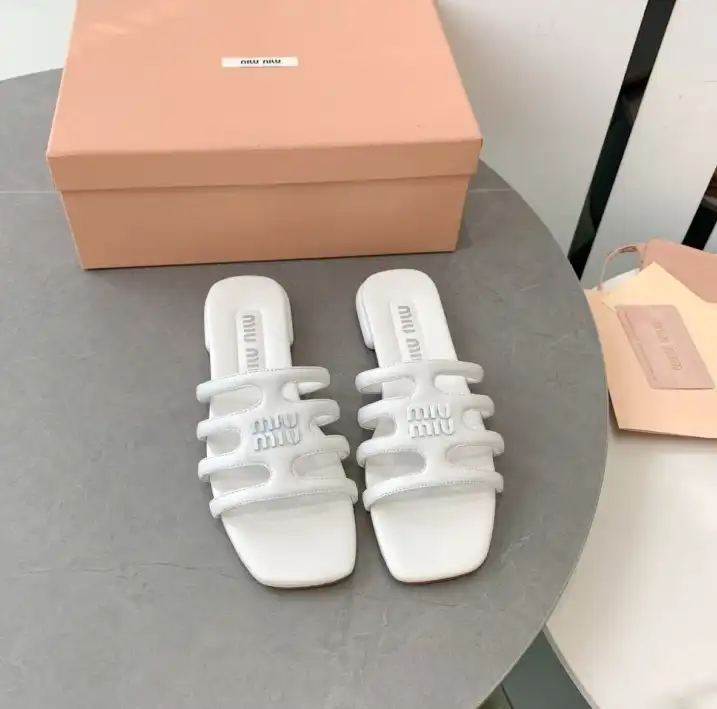 hype Miu Miu Slippers