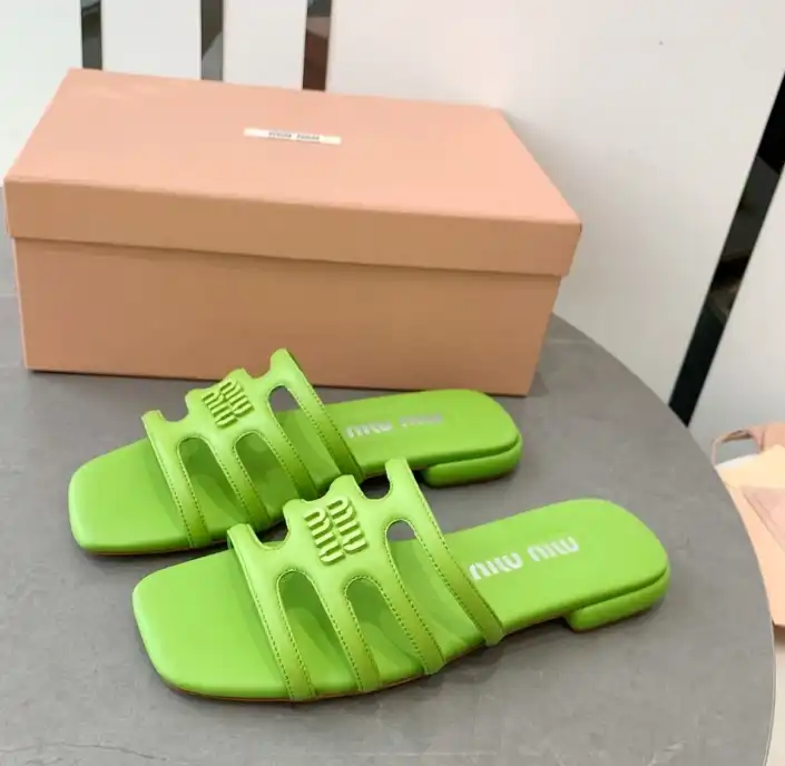 hype Miu Miu Slippers