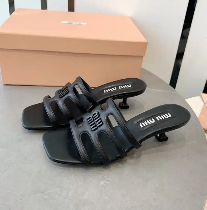 hype Miu Miu Slippers