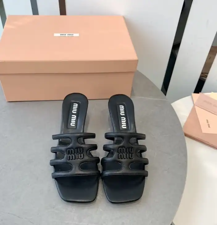 hype Miu Miu Slippers