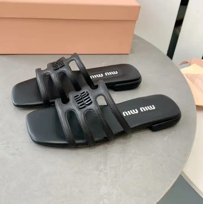 hype Miu Miu Slippers