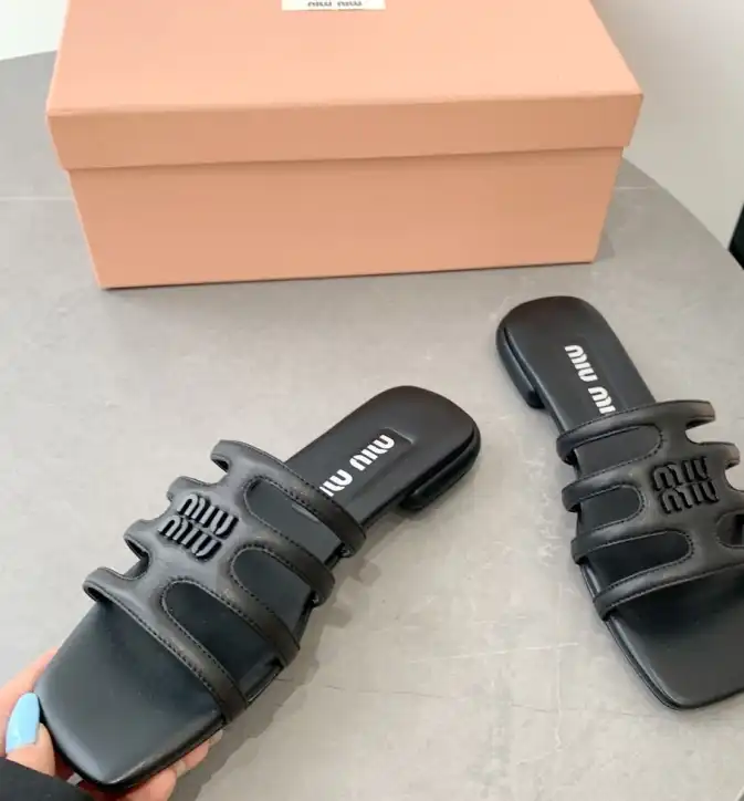 hype Miu Miu Slippers