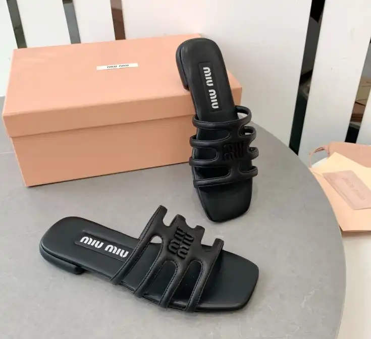 hype Miu Miu Slippers