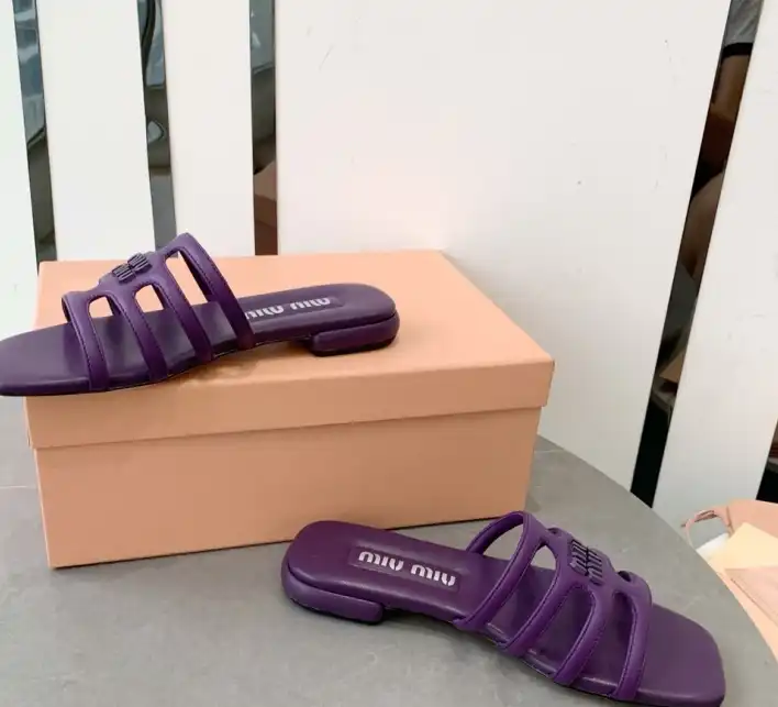 hype Miu Miu Slippers