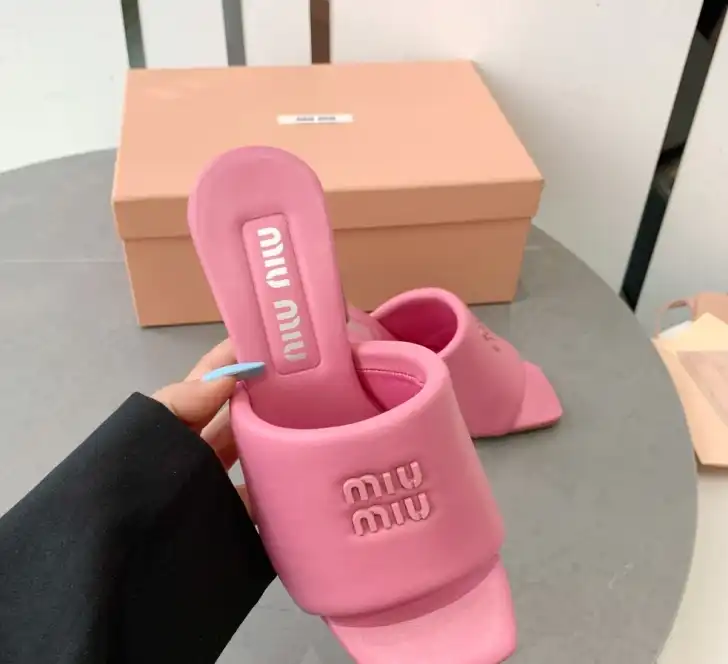 hype Miu Miu Slippers