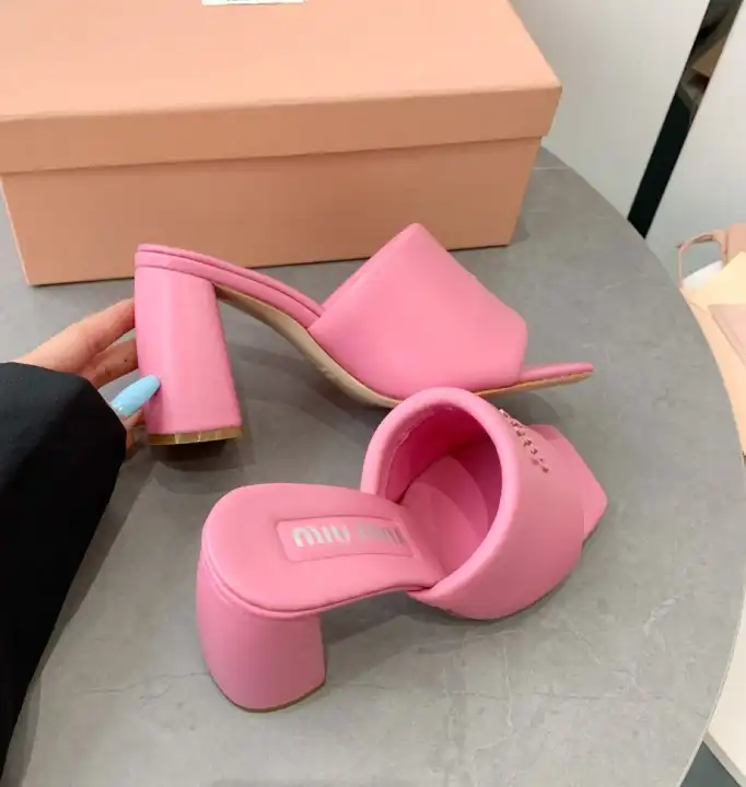 hype Miu Miu Slippers