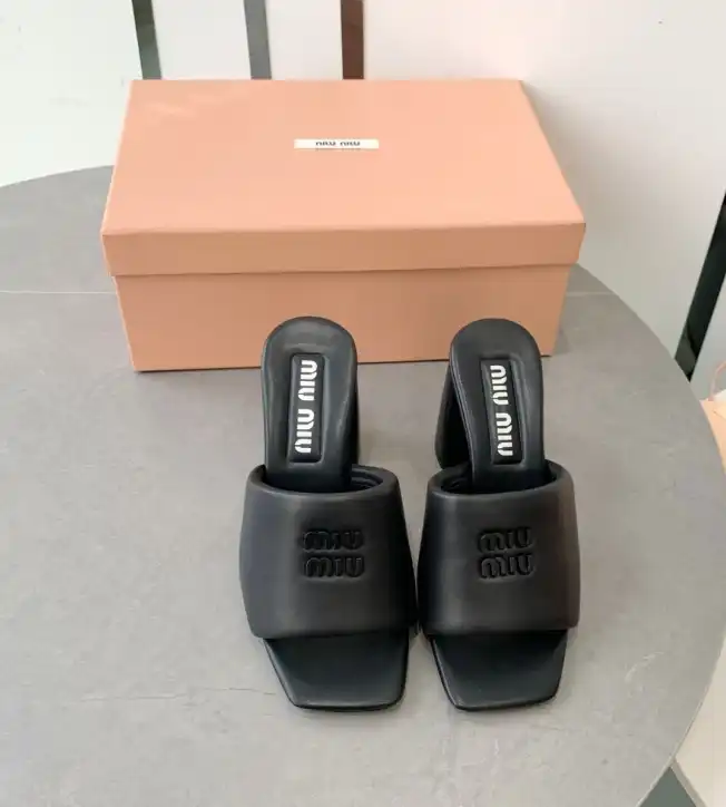 hype Miu Miu Slippers