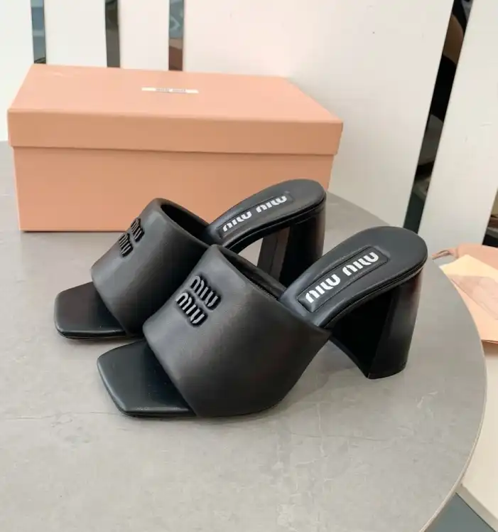 hype Miu Miu Slippers