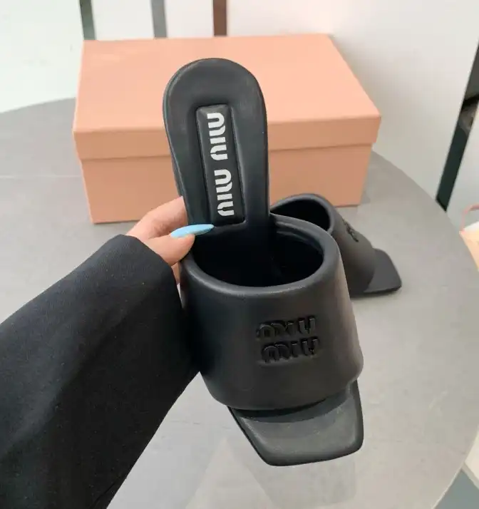 hype Miu Miu Slippers