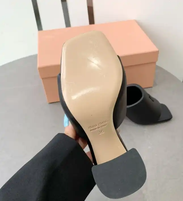 hype Miu Miu Slippers