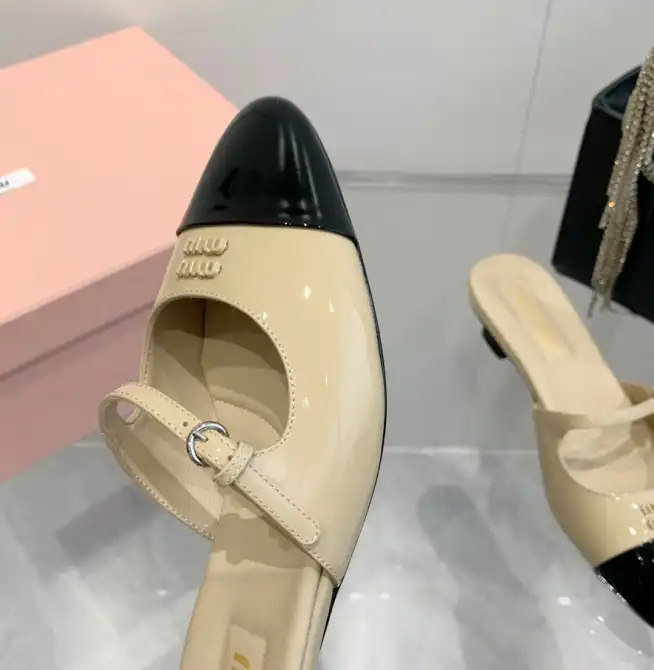 hype Miu Miu Slippers