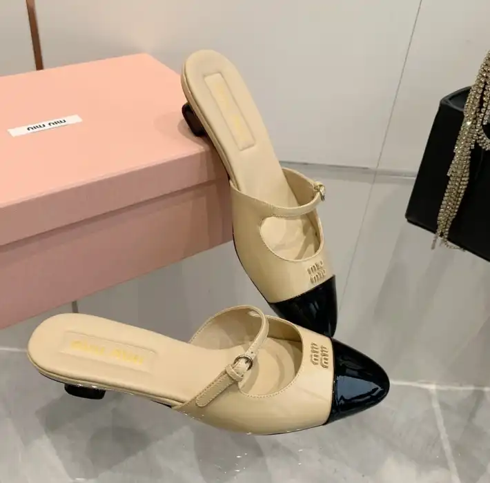 hype Miu Miu Slippers