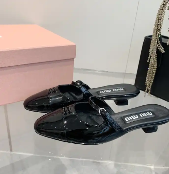 hype Miu Miu Slippers