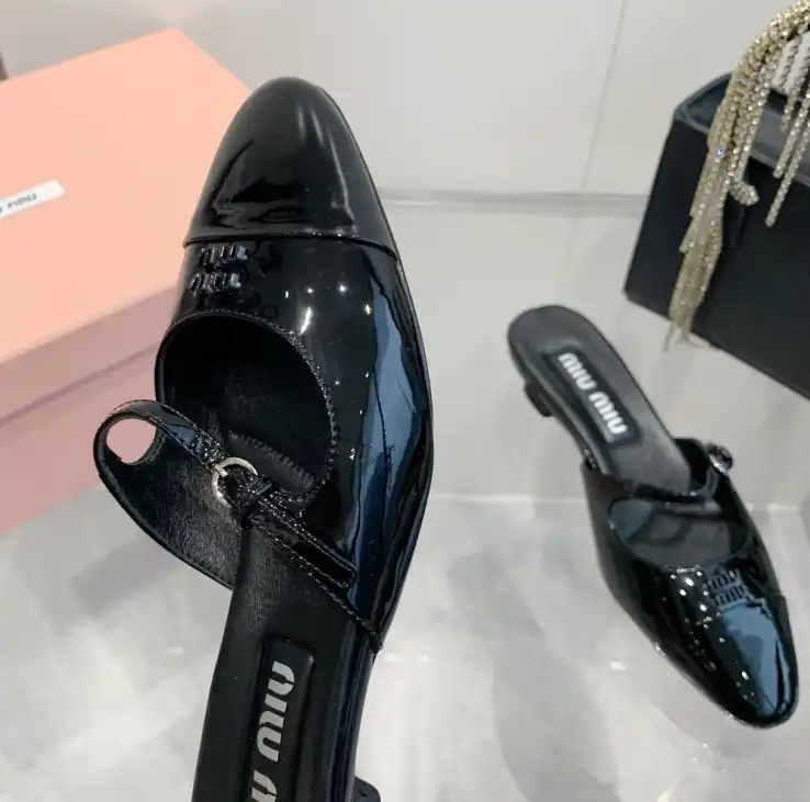 hype Miu Miu Slippers