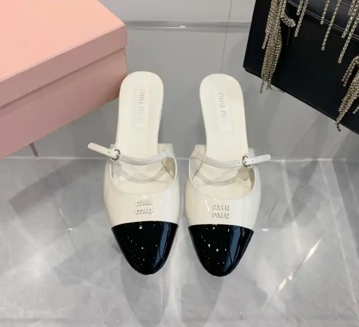 hype Miu Miu Slippers