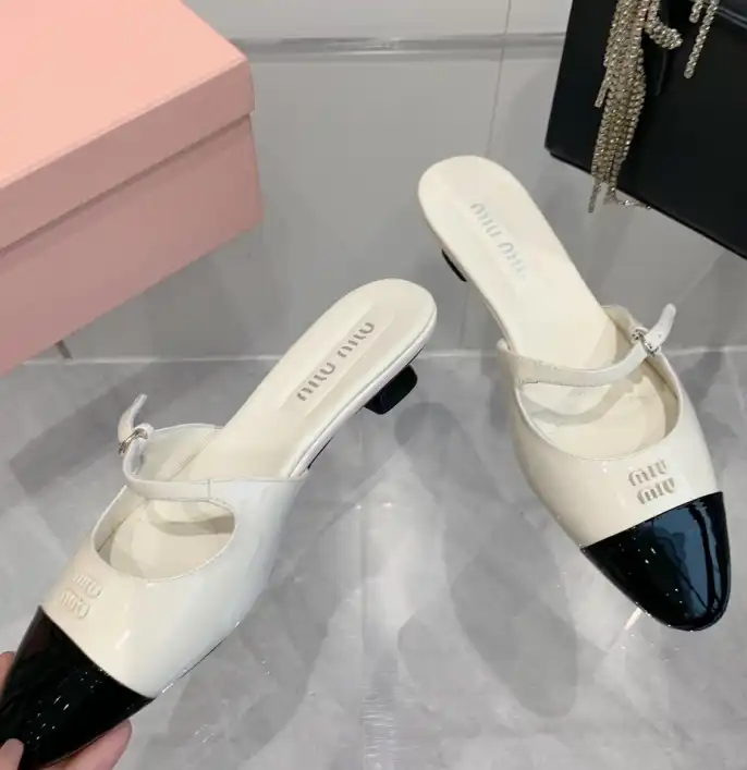 hype Miu Miu Slippers