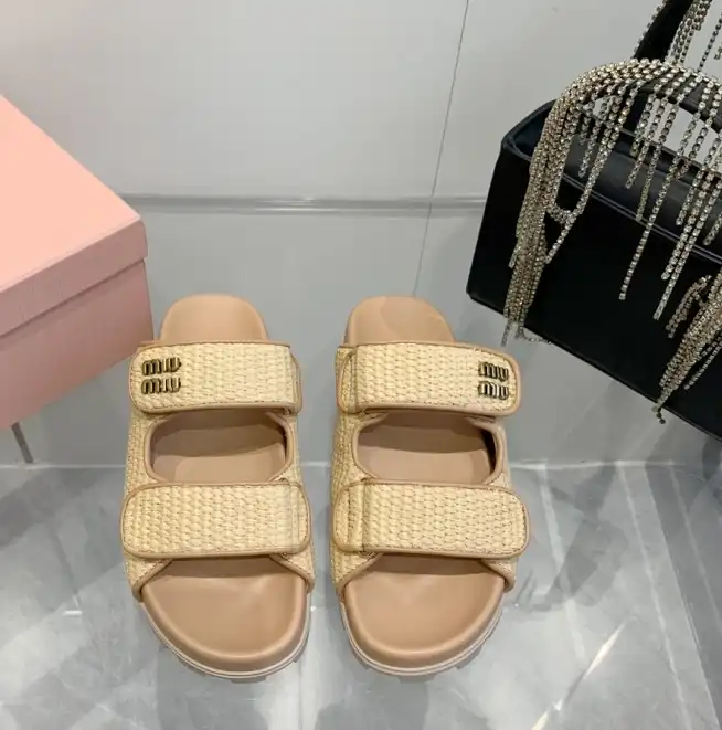 hype Miu Miu Slippers