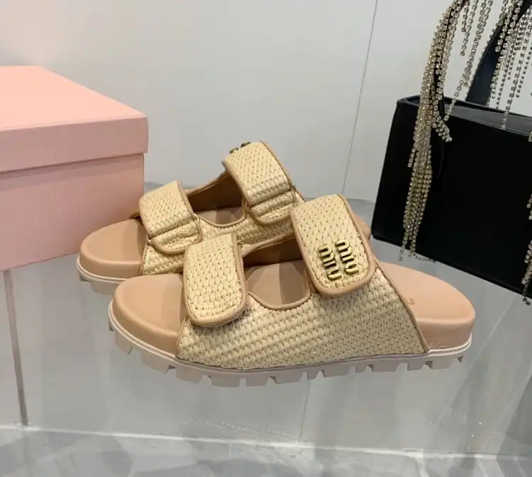 hype Miu Miu Slippers