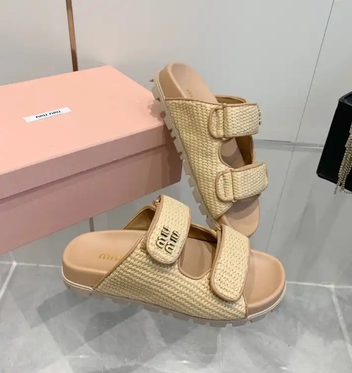 hype Miu Miu Slippers