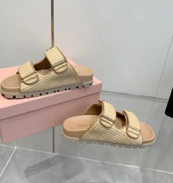 hype Miu Miu Slippers