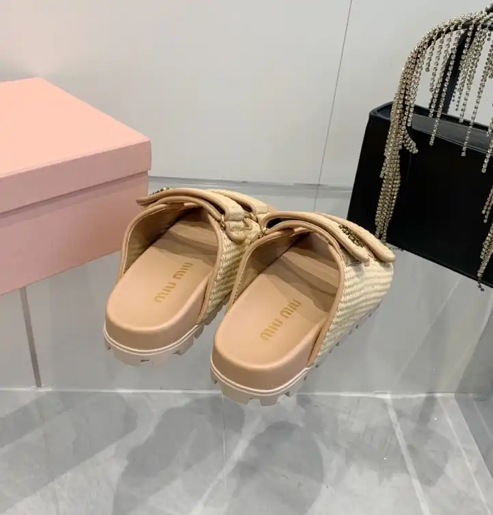 hype Miu Miu Slippers