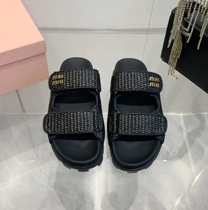 hype Miu Miu Slippers