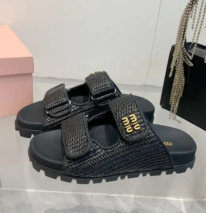 hype Miu Miu Slippers