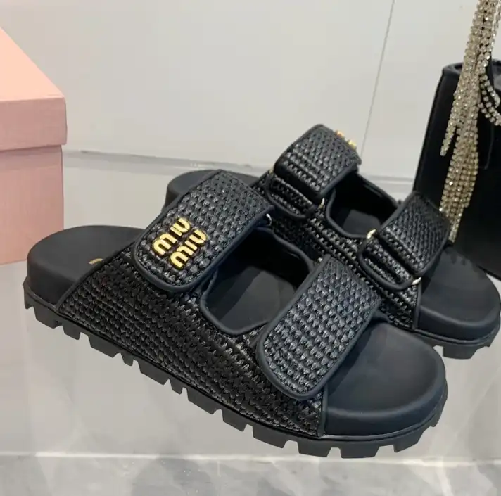 hype Miu Miu Slippers