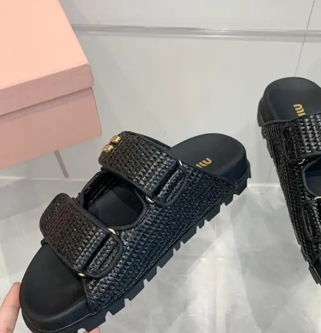 hype Miu Miu Slippers