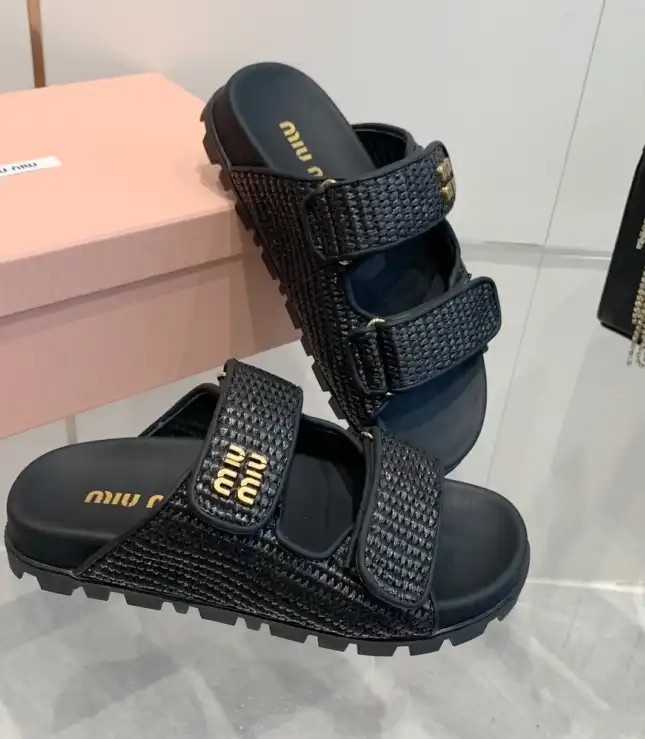 hype Miu Miu Slippers