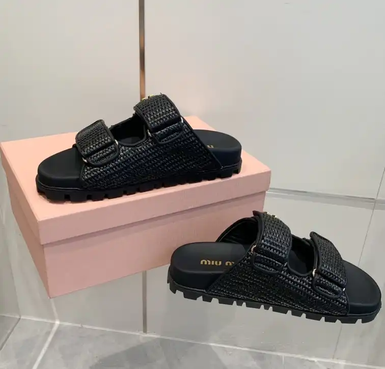 hype Miu Miu Slippers