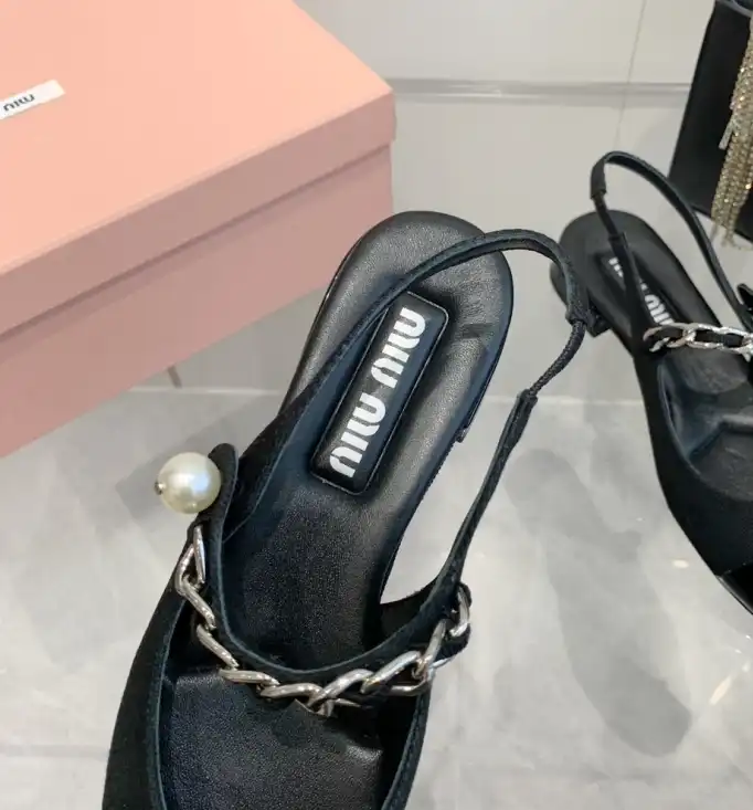 hype Miu Miu Slippers