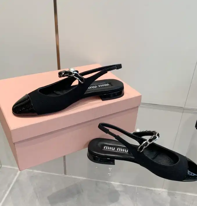 hype Miu Miu Slippers