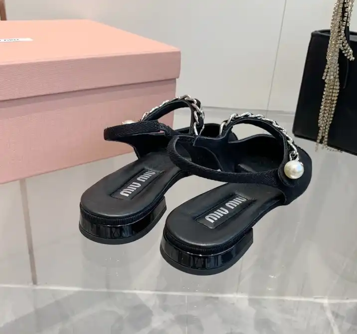 hype Miu Miu Slippers