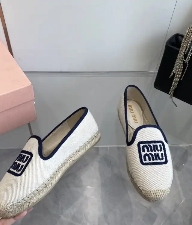 hype Miu Miu Slippers