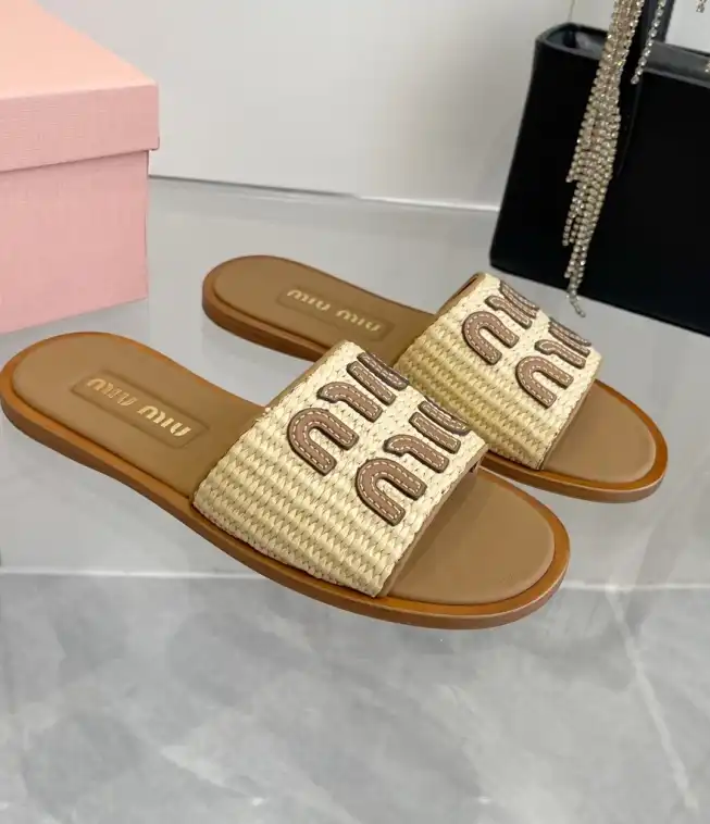 hype Miu Miu Slippers